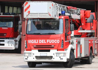 Roma, Rm, İtalya - 23 Mayıs 2019: Metin Vigili Del ile itfaiye aracı 