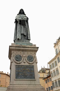 Giordano Bruno Roma heykeli