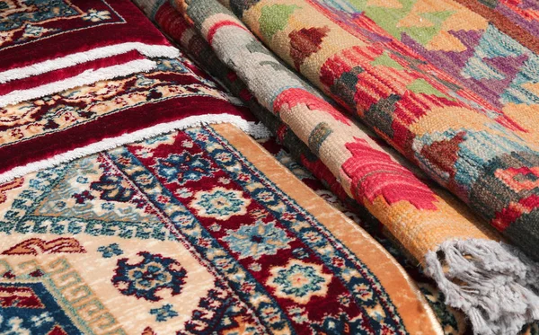 Fundo de tapetes tipo persa e também tipo kilim com geom — Fotografia de Stock