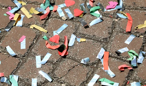 Carnaval de Venise et les confettis sur le sol — Photo