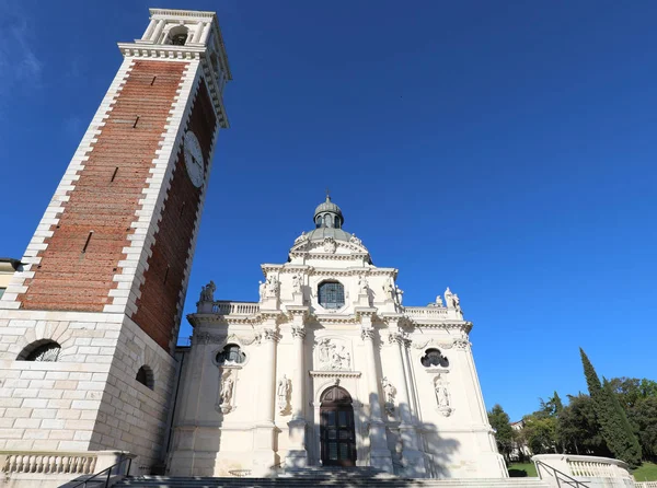 Bazylika Mount Berico w mieście Vicenza w północnych Włoszech — Zdjęcie stockowe