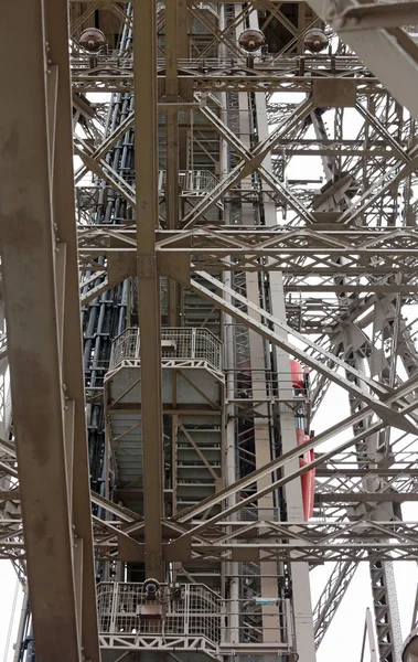 Detalhe da Torre Eiffel em Paris — Fotografia de Stock