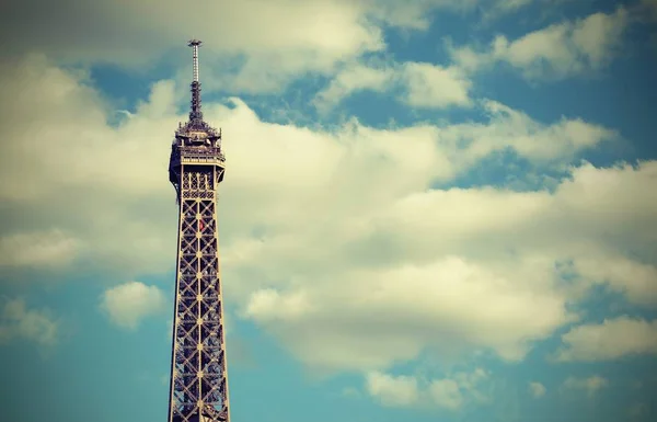 Topo da mais alta Torre Eiffel Símbolo de Paris — Fotografia de Stock