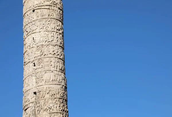 Detalhe dos relevos da coluna de Marco Aurélio em Roma — Fotografia de Stock