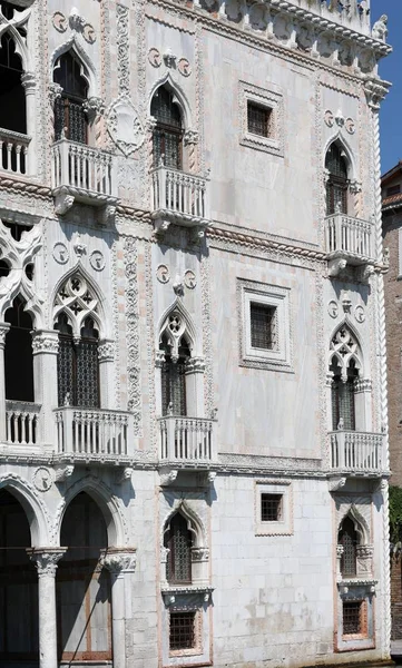 ヴェネツィア、ヴェ、イタリア - 2019年7月10日:カDと呼ばれる宮殿のファサード — ストック写真