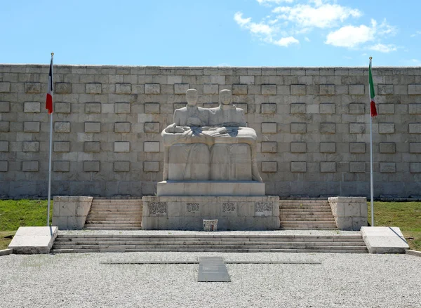 Pederobba, TV, Italy - June 23, 2019: French military cemetery — Stock Photo, Image