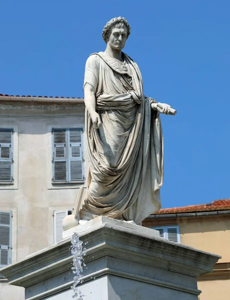 Ajaccio, 2a, Francie-25. srpna 2019: socha Napoleona Bonapa — Stock fotografie