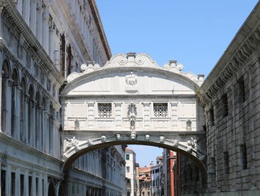 Venedik İtalya'da İç Çekmeler Köprüsü adlı ünlü anıt