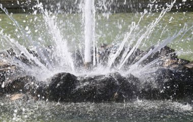 tatlı su ile çeşme