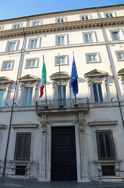 Palacio Palazzo Chigi en Roma en Italia que es la res oficial —  Fotos de Stock