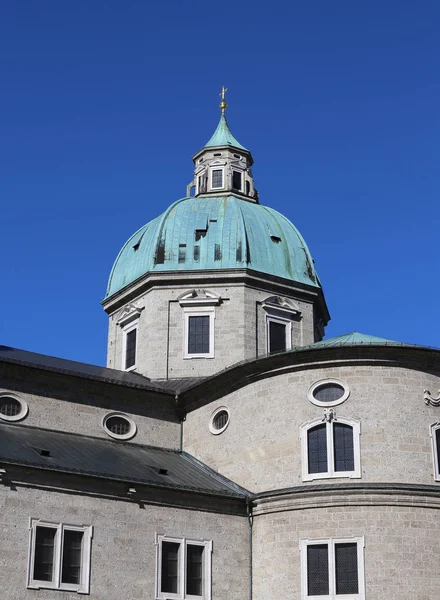 Salzburgs katedralstad i Österrike — Stockfoto
