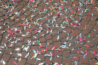 Venedik Karnavalı ve renkli konfeti