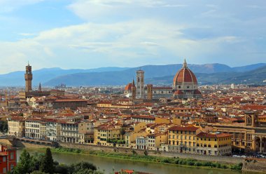Eski Saray ve Floransa Katedrali i ile toskana manzara