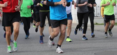 birçok kişi ile footrace