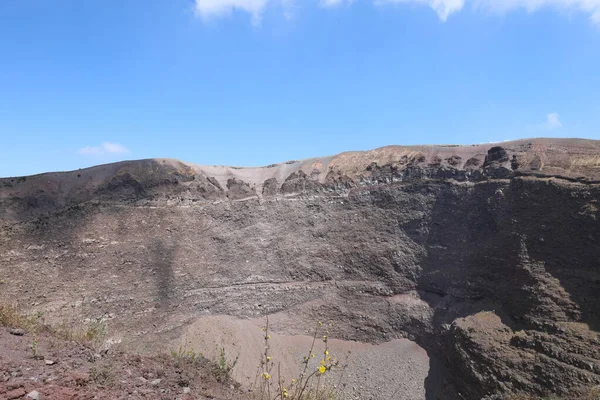 Krater wulkanu Vesuvio koło Neapolu we Włoszech — Zdjęcie stockowe