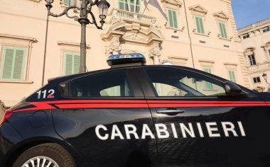 Roma, Rm, İtalya - 3 Mart 2019: İtalyan polisinin arabası