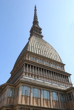 Torino, To, İtalya - 27 Ağustos 2015: Köstebek Antonel anıtı