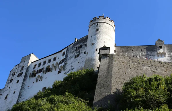 Salzburgo, S, Austria - 27 de agosto de 2016: Antiguo Castillo llamado Ho — Foto de Stock