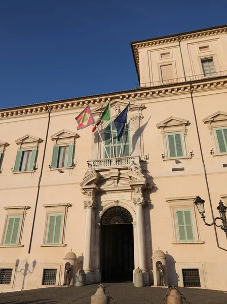 Roma, RM, Italia - 3 de marzo de 2019: El Palacio del Coral es el —  Fotos de Stock
