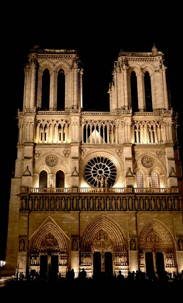 Notre Dame de Paris székesegyház a tűz előtt — Stock Fotó