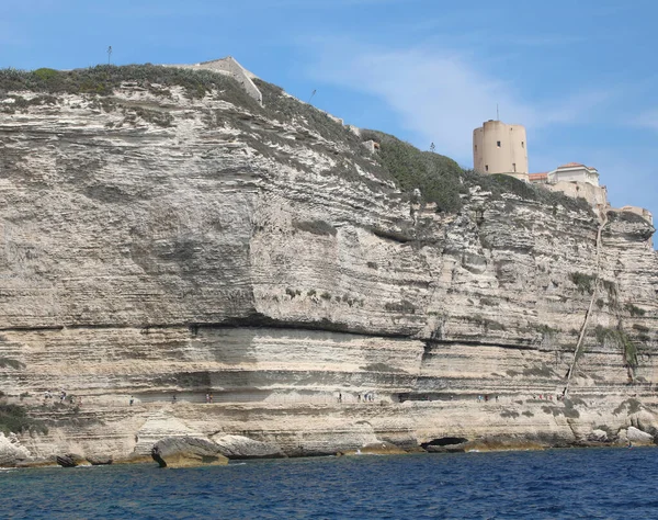 Escalera de Aragón Rey en Bonifacio Ciudad en la isla de Córcega en F — Foto de Stock