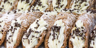 Sicilya 'daki mağazada satılık İtalyan hamur işleri