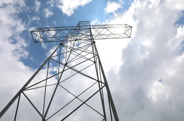 Kruisen Top Van Een Berg Lucht Met Witte Wolken Een — Stockfoto