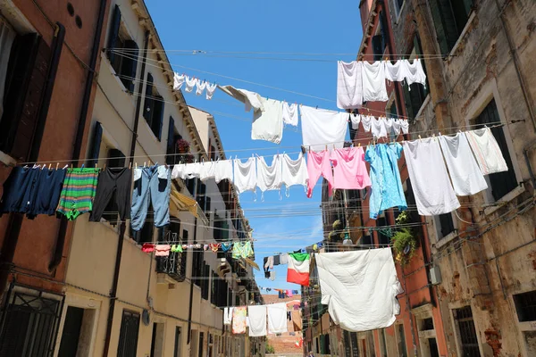 Clean Clothes Hanging Out Dry Sun Italian Flag Italy — Stock Photo, Image