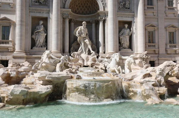 Famosa Fuente Roma Italia Llamada Fontana Trevi Sin Gente Durante —  Fotos de Stock