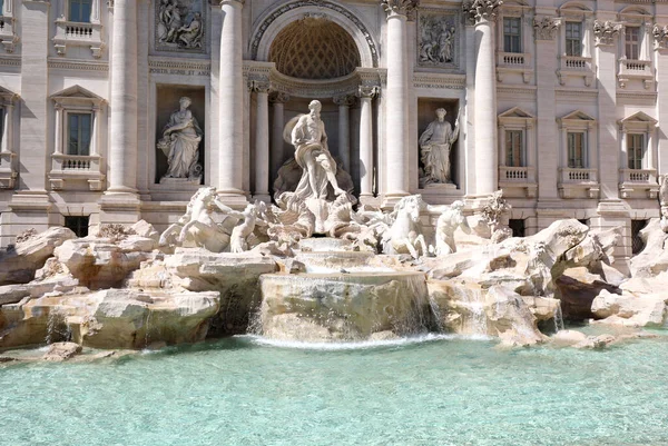 Famosa Fuente Roma Italia Llamada Fontana Trevi Sin Gente Durante —  Fotos de Stock