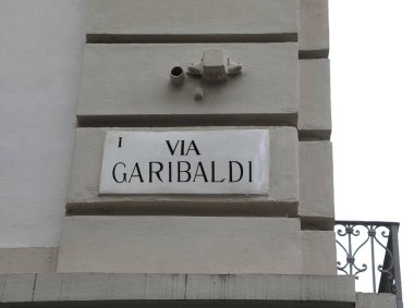 İtalyan ulusal kahramanı olan ve Torino 'daki en uzun İtalyan yaya caddesi olan GARIBALDI caddesinin adı