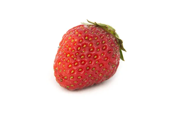 Schöne, reife, große, helle Erdbeere auf dem isolierten Hintergrund. Erdbeere isolieren. — Stockfoto