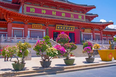 Budist Park, açık alan, birçok heykel ve güzel yerleri Sanya Island üzerinde.