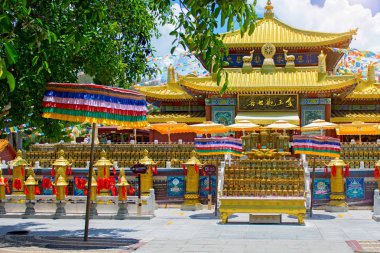 Budist Park, açık alan, birçok heykel ve güzel yerleri Sanya Island üzerinde.