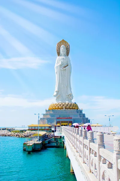 Budist Park, açık alan, birçok heykel ve güzel yerleri Sanya Island üzerinde.