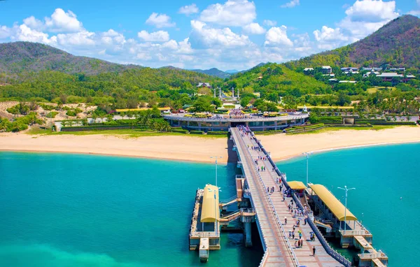 Budist Park, açık alan, birçok heykel ve güzel yerleri Sanya Island üzerinde.