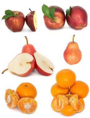 bir sürü beyaz bir arka plan üzerinde olgunlaşmış ve sulu meyve. Elma ve armut ve Mandarin birlikte. 