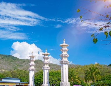 Budist Park, açık alan, birçok heykel ve güzel yerleri Sanya Island üzerinde.