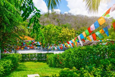 Budist Park, açık alan, birçok heykel ve güzel yerleri Sanya Island üzerinde.