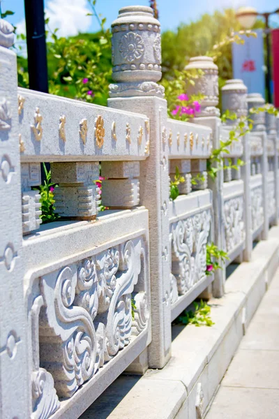 Buddhist Park, open space, many statues and beautiful places on the island of Sanya. — Stock Photo, Image