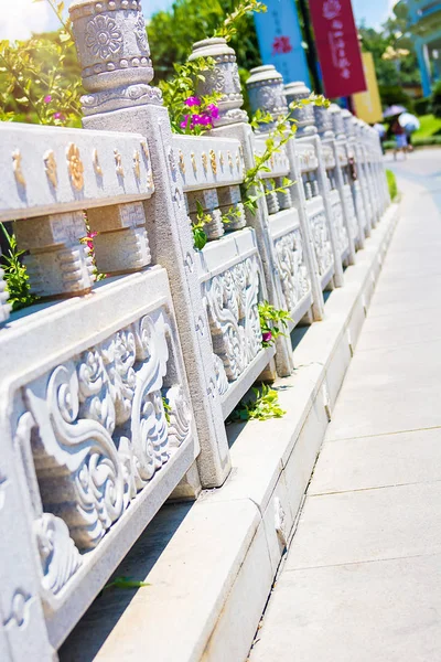 Buddhist Park, open space, many statues and beautiful places on the island of Sanya. — Stock Photo, Image