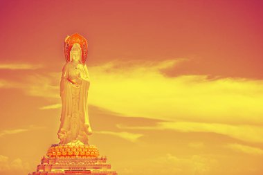 Budist Park, açık alan, birçok heykel ve güzel yerleri Sanya Island üzerinde.