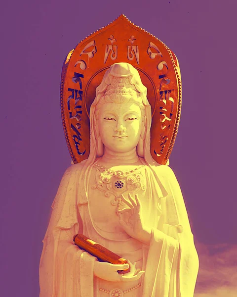 Буддистский парк, открытое пространство, множество статуй и красивых мест на острове Санья . — стоковое фото
