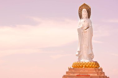 Budist Park, açık alan, birçok heykel ve güzel yerleri Sanya Island üzerinde.