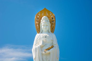 Budist Park, açık alan, birçok heykel ve güzel yerleri Sanya Island üzerinde.