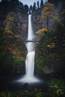 Multnomah Falls ve uzun pozlama fotoğrafı