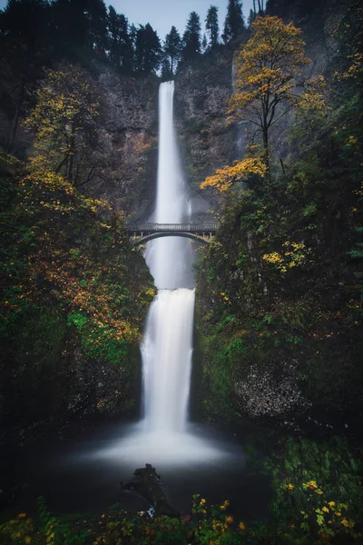 Zdjęcie Multnomah Falls Długiej Ekspozycji — Zdjęcie stockowe