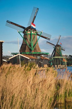 Holland Moulin ve Sunset