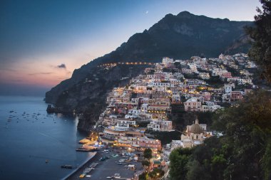 Positano ve Gün Batımı