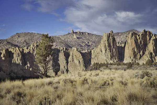 Zdjęcie Zachodu Słońca Parku Narodowym Smith Rock — Zdjęcie stockowe